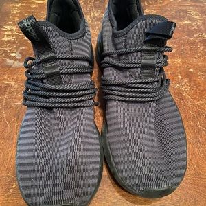 Adidas Men’s Cloudfoam shoes